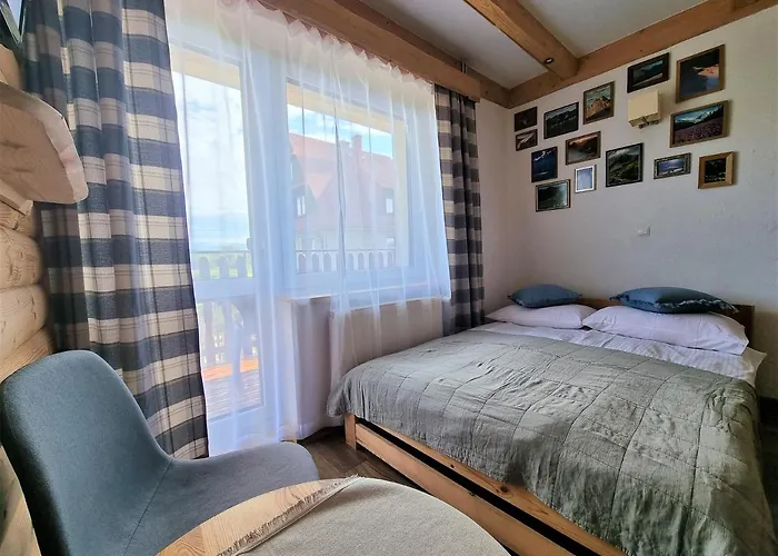 ホームステイ Pod Bocianem ホホウフ