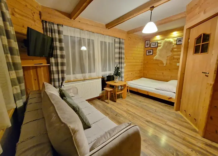 Pod Bocianem בית אירוח חוחולוב